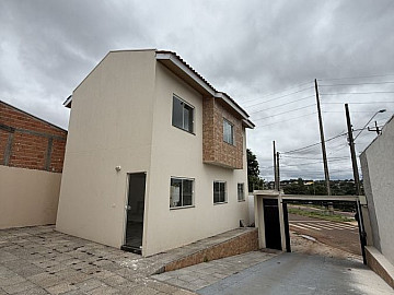 Sobrado na avenida das torres