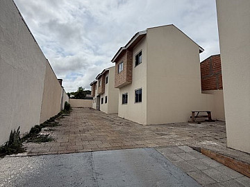 Sobrado na avenida das torres